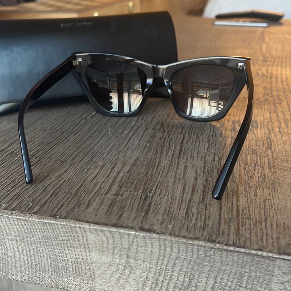 YSL sunglasses - Picture 4 of 7
